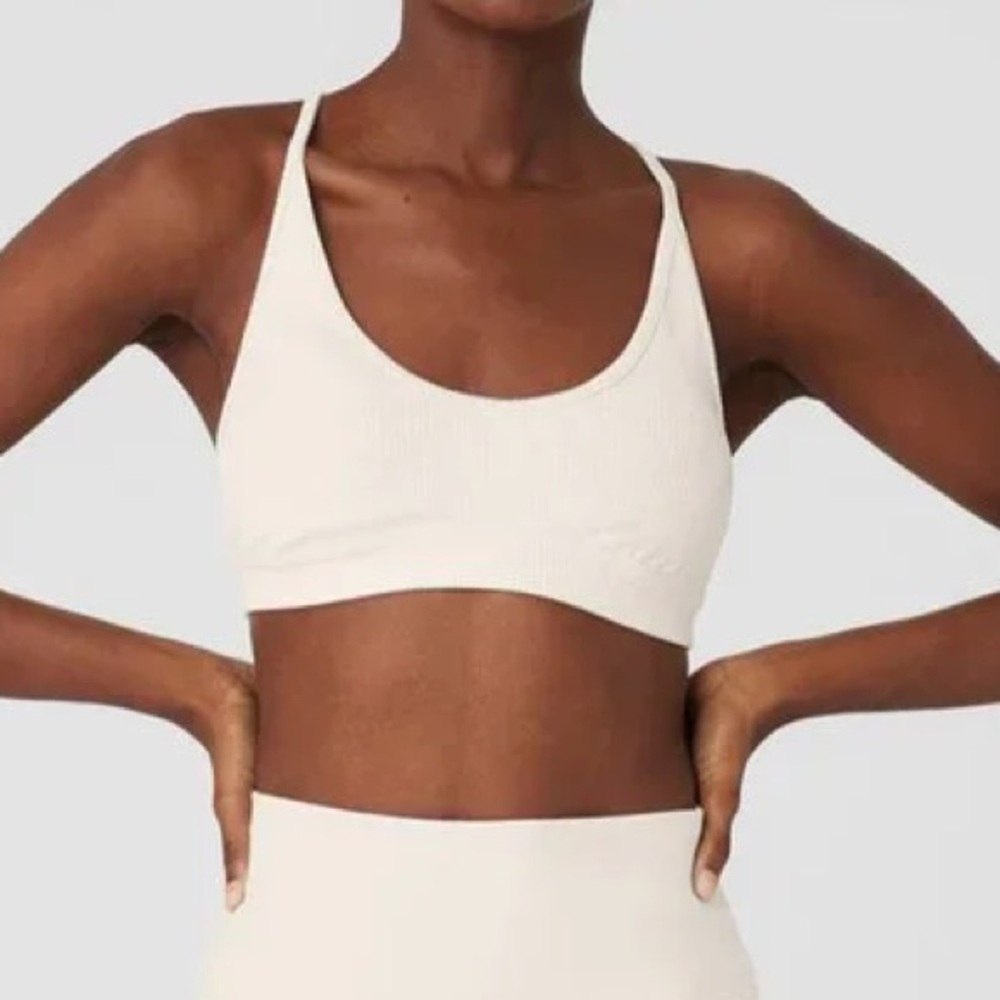 Alo Yoga - Blissful Ribbed Bra in Ivory / Small